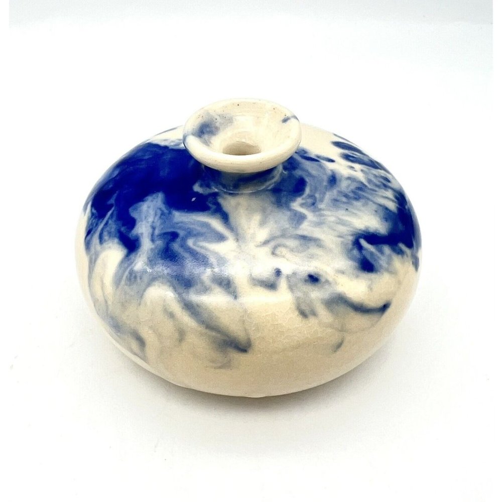 Art Pottery Bud Vase Oil Lamp Weed Pot Blue White Artist Signed R A Ceramic - Picture 4 of 8
